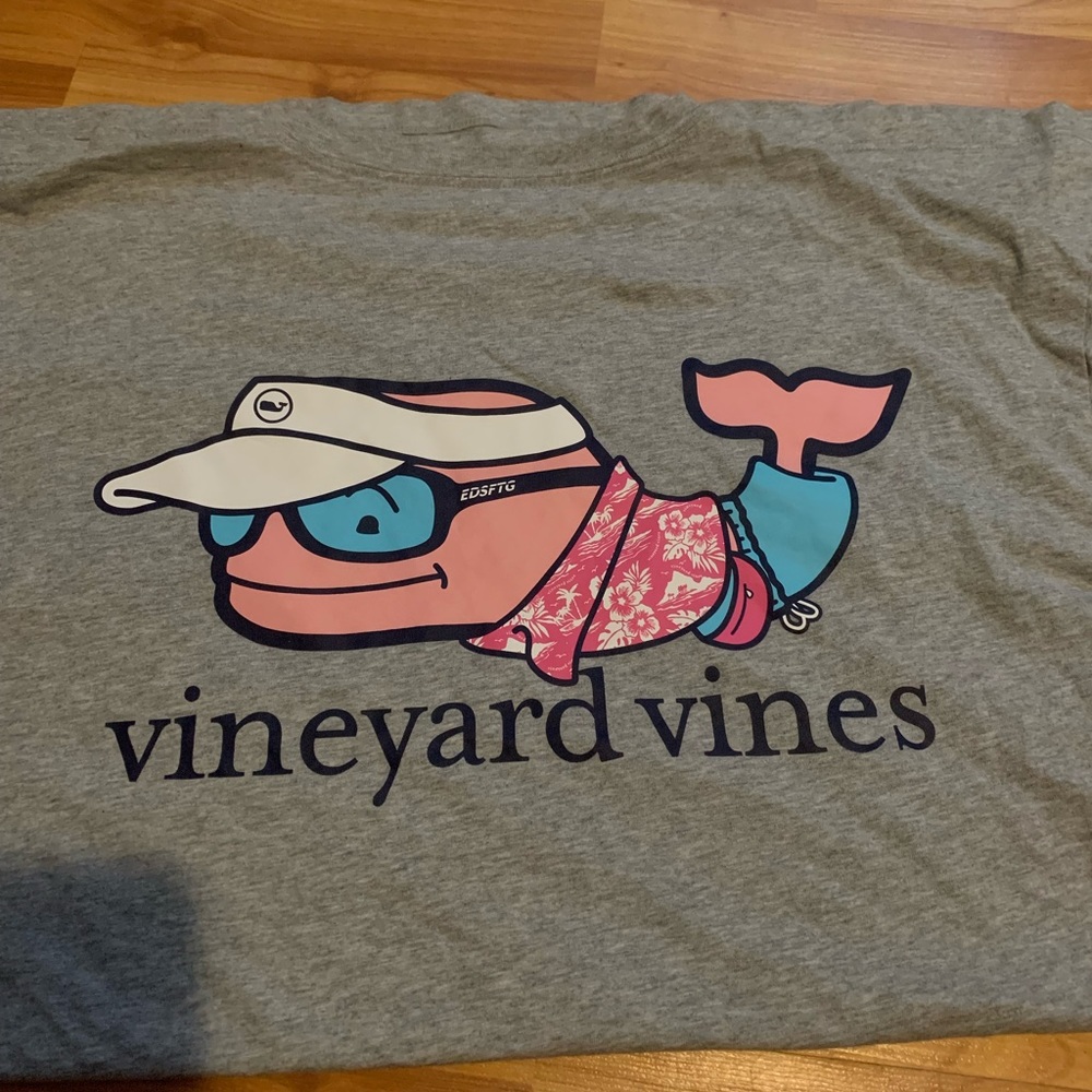vineyard vines whale long sleeve tee